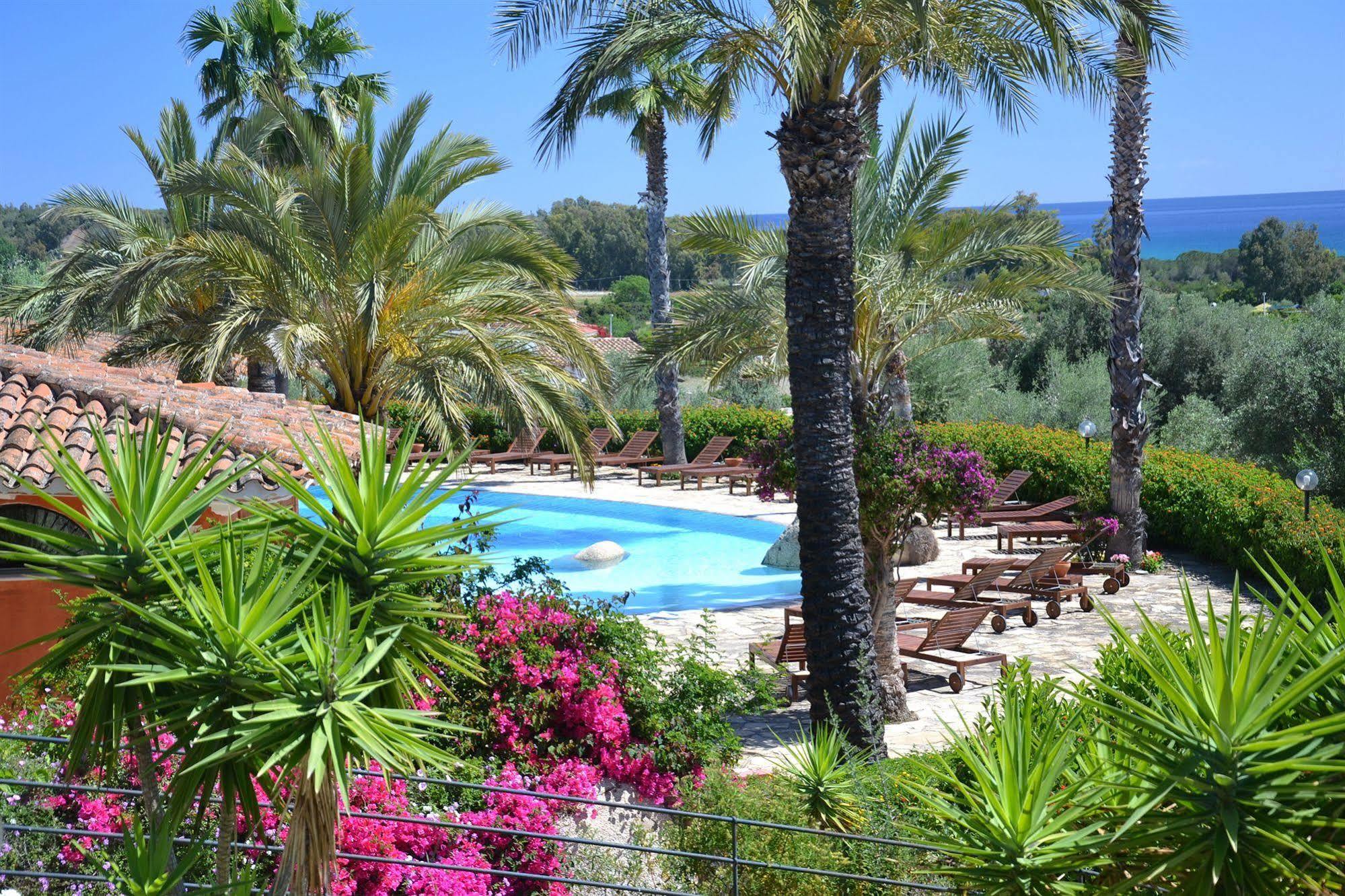 Felix Hotels - Galanias Hotel & Retreat Bari Sardo Kültér fotó